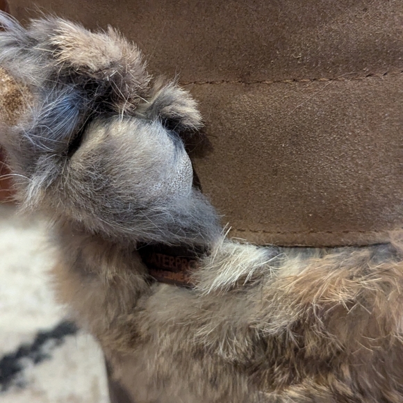 Manitobah Mukluks Waterproof Snowy Owlet, Size 9 - Picture 5 of 11